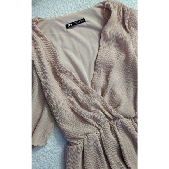 Like new! Zara Mini Dress Deep V Pleated Pale Pink with sash, Size M - Picture 4 of 9
